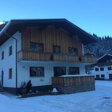In Steeg Near Slopes * Durnau