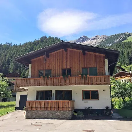 In Steeg Near Slopes *